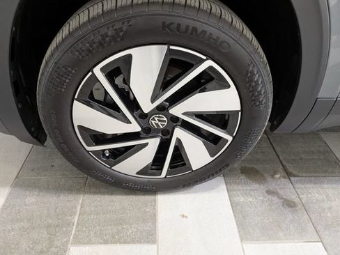 Used 2025 Volkswagen Atlas SE AWD/4WD image 7