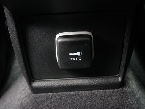 Used 2023 Jeep Compass High Altitude AWD/4WD image 21