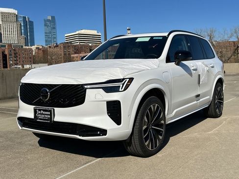 New 2026 Volvo XC90 T8 Ultra w/ Protection Package Premier AWD/4WD image 5