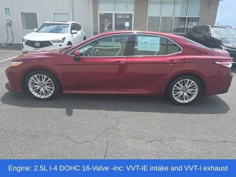 Used 2018 Toyota Camry XLE FWD image 4