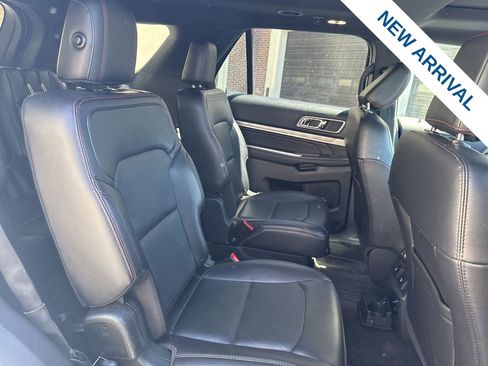 Used 2018 Ford Explorer Sport w/ Equipment Group 401A AWD/4WD image 12
