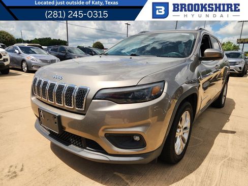 Used 2019 Jeep Cherokee Latitude w/ Popular Appearance Group FWD image 1