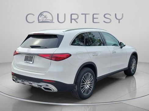 Certified 2026 Mercedes-Benz GLC 300 image 4