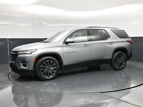 Used 2023 Chevrolet Traverse RS w/ LPO, Floor Liner Package AWD/4WD image 9