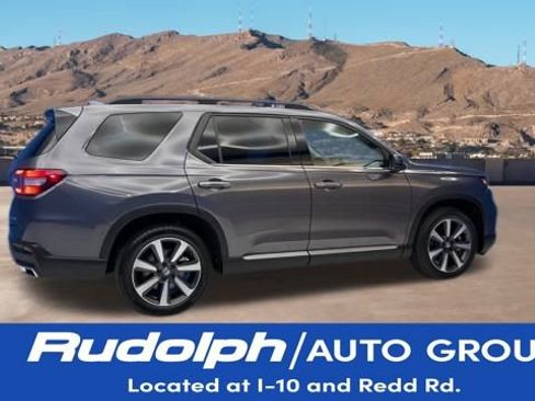 Used 2024 Honda Pilot Touring image 6