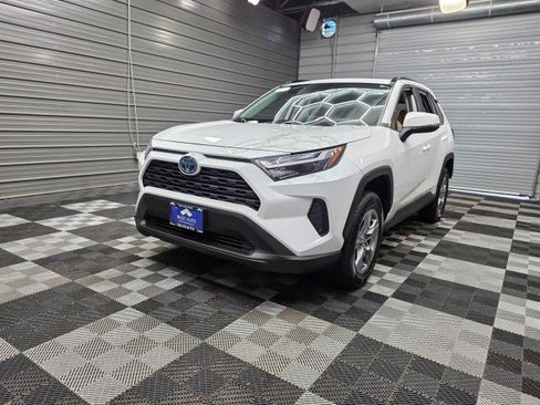 Used 2022 Toyota RAV4 XLE w/ Convenience Package AWD/4WD image 45