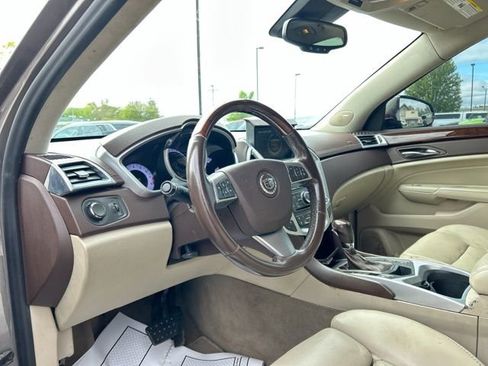 Used 2011 Cadillac SRX Luxury FWD image 17