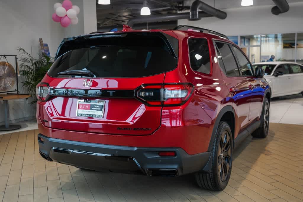 New 2026 Honda Pilot Black Edition image 4