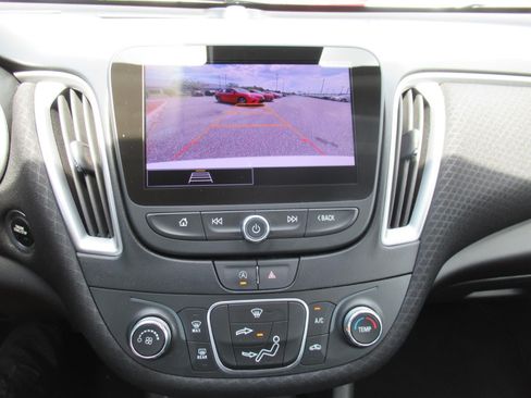 Used 2024 Chevrolet Malibu LS FWD image 25