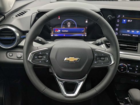 New 2026 Chevrolet Trax LT w/ Driver Confidence Package FWD image 23