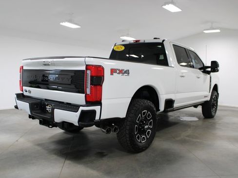 Used 2025 Ford F250 Platinum AWD/4WD image 9