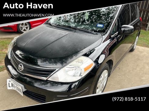 Used 2011 Nissan Versa 1.8 S image 1