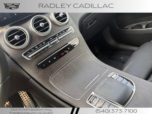 Used 2021 Mercedes-Benz GLC 300 4MATIC image 11