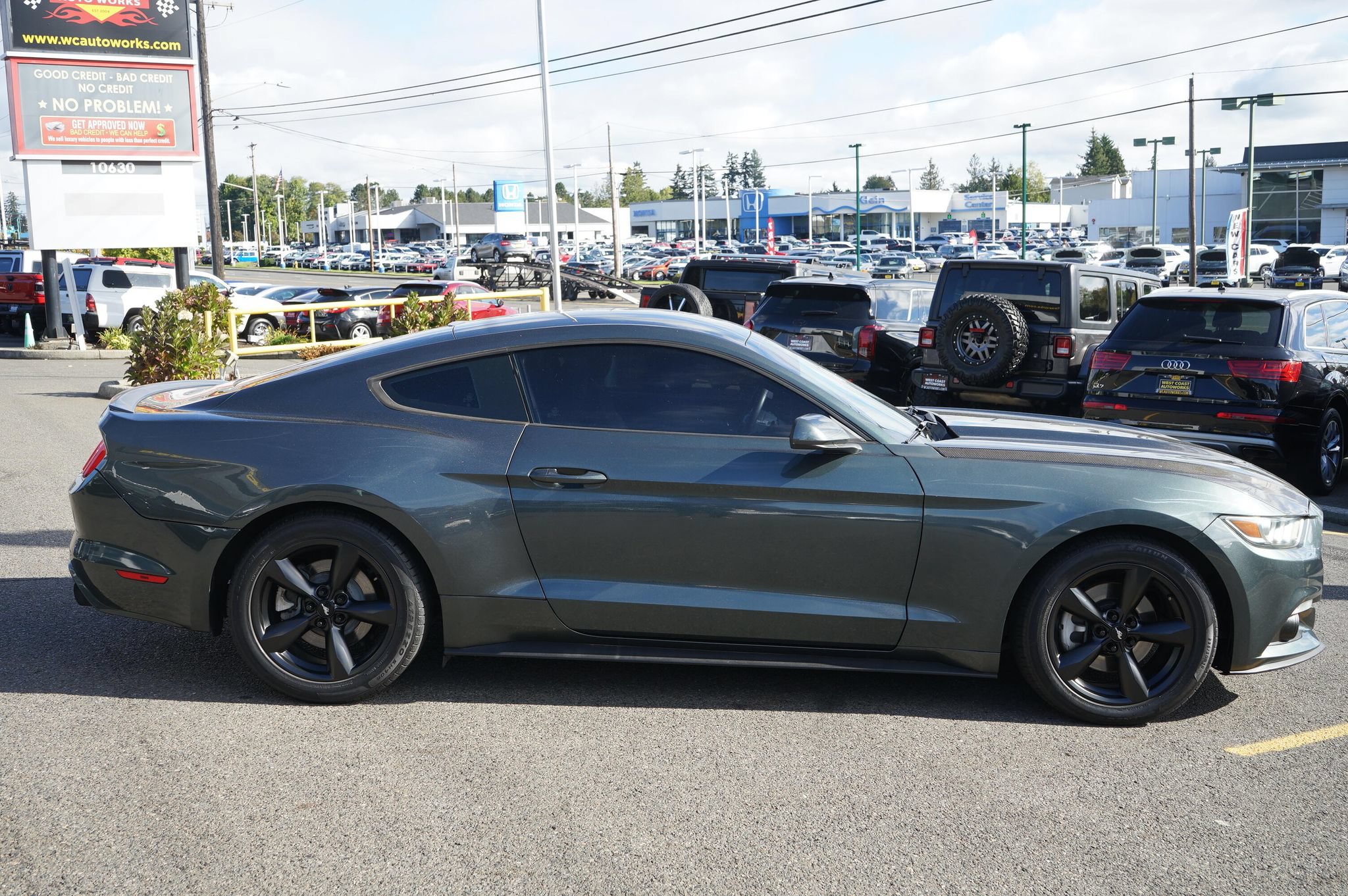 Used 2015 Ford Mustang Coupe w/ Equipment Group 051A RWD image 7