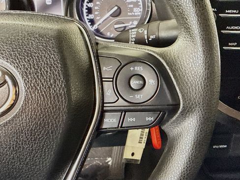Used 2020 Toyota Camry LE FWD image 15