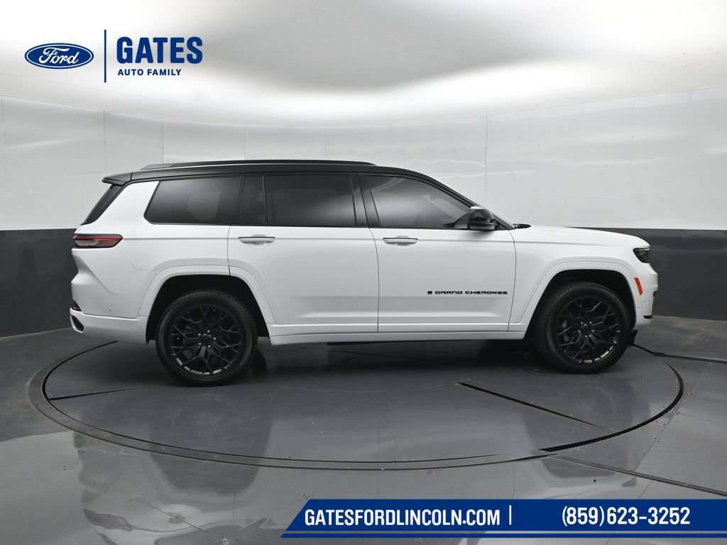Used 2024 Jeep Grand Cherokee L Summit AWD/4WD image 3