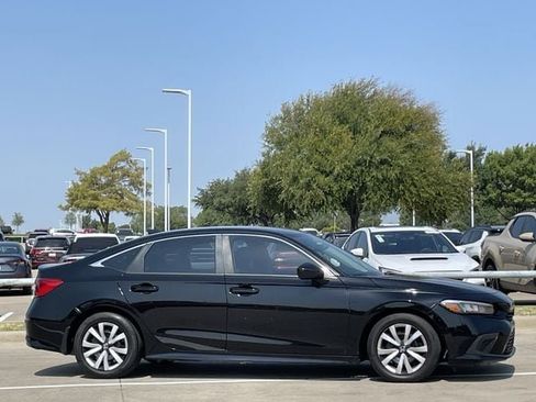 Used 2022 Honda Civic LX image 3