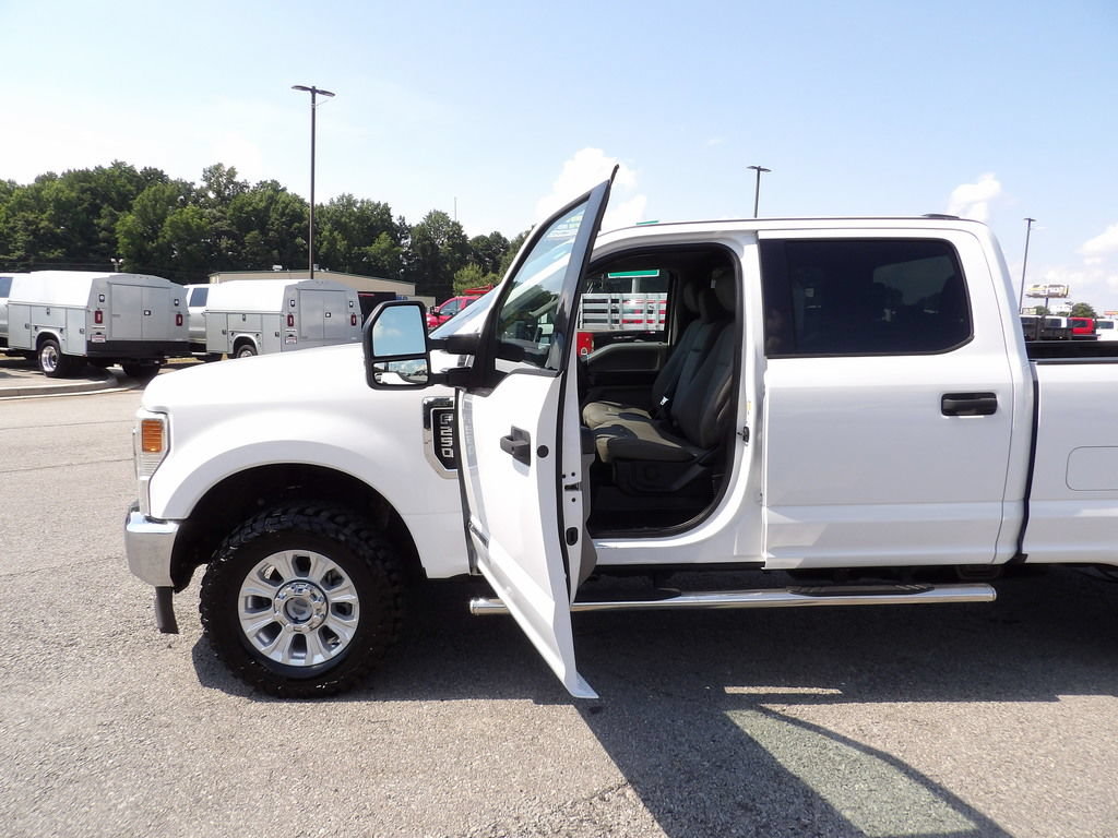 Used 2020 Ford F250 XLT w/ FX4 Off-Road Package AWD/4WD image 13