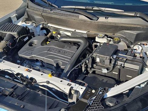 Certified 2024 GMC Terrain SLE image 27