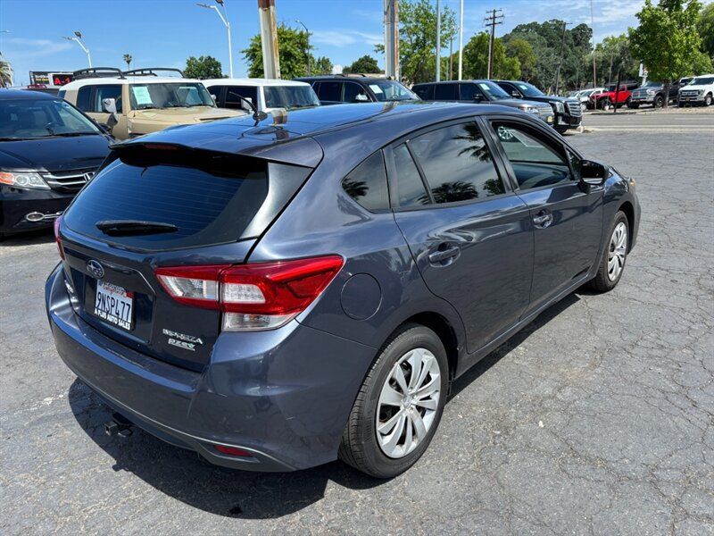 Used 2017 Subaru Impreza 2.0i AWD/4WD image 4