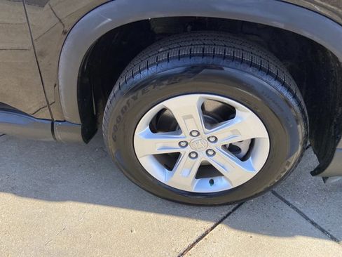 Used 2023 Honda Pilot LX image 31