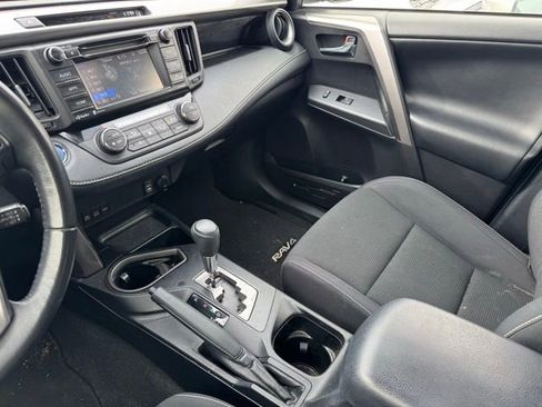 Certified 2017 Toyota RAV4 XLE w/ Carpet Mat Package image 8