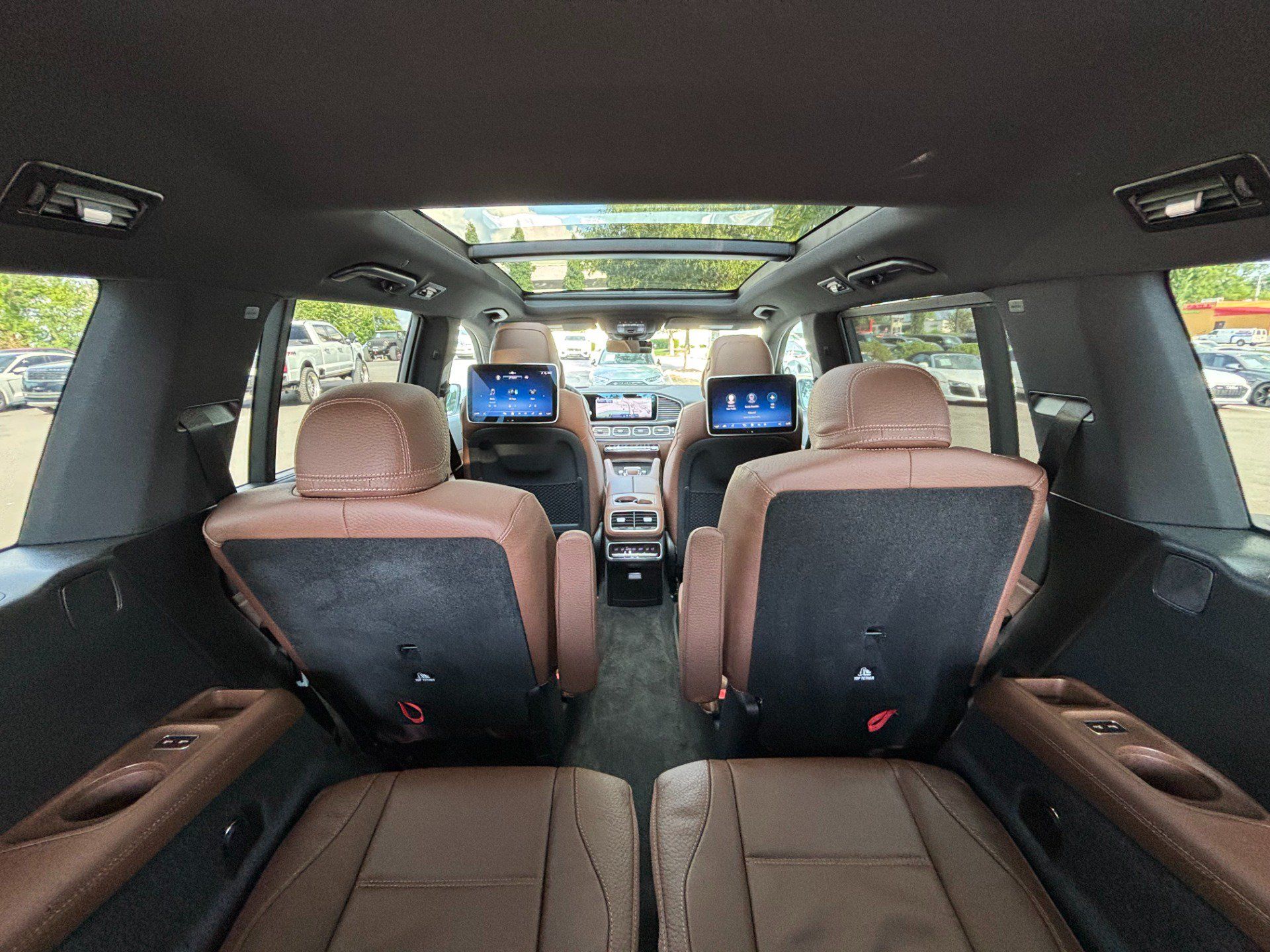 Used 2026 Mercedes-Benz GLS 580 4MATIC image 34