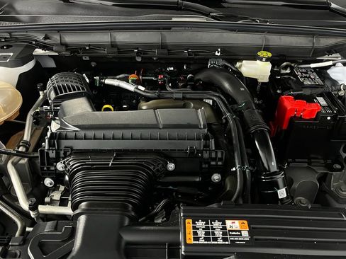 Used 2024 Lincoln Nautilus Premier w/ Jet Appearance Package image 32