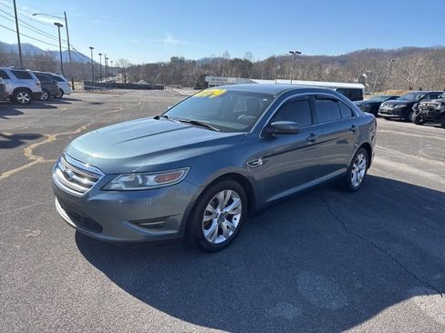 Used 2010 Ford Taurus SEL image 4