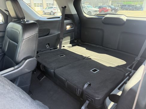 Certified 2022 Ford Explorer XLT w/ Equipment Group 202A image 9