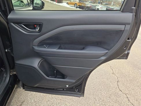 Used 2025 Subaru Forester Touring image 13