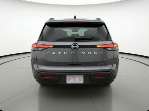 Used 2025 Nissan Pathfinder SV image 7