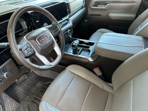 Used 2023 GMC Sierra 1500 SLT w/ SLT Premium Package AWD/4WD image 9