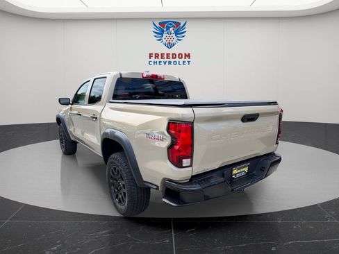 Used 2024 Chevrolet Colorado Trail Boss AWD/4WD image 5