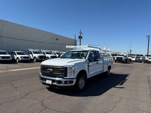 New 2026 Ford F250 XL w/ XL Chrome Package image 5