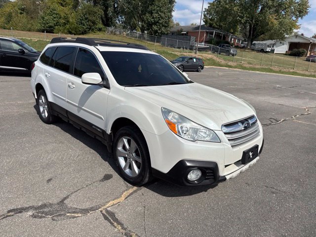 Used 2014 Subaru Outback 2.5i Limited AWD/4WD image 2