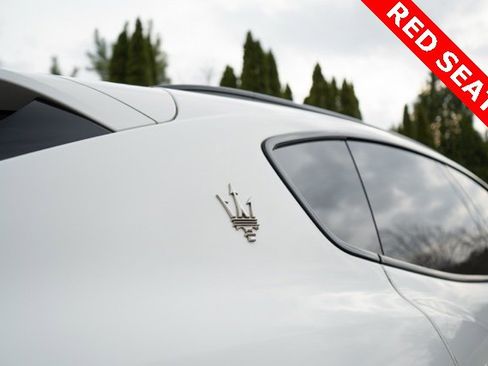 Used 2022 Maserati Levante GT image 14