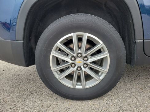 Used 2023 Chevrolet Traverse LT w/ LPO, Floor Liner Package AWD/4WD image 5