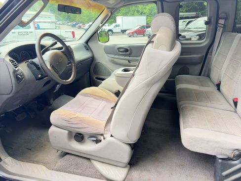 Used 2002 Ford F150 XLT RWD image 7