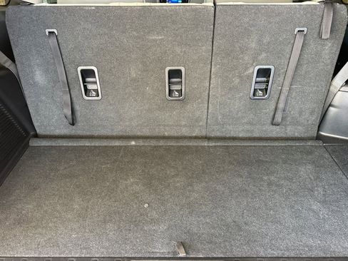 Used 2021 Subaru Ascent Premium w/ Convenience Package image 16