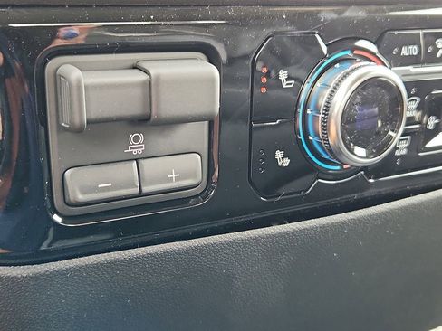 New 2026 GMC Sierra 2500 SLE w/ SLE Value Package; image 15