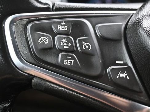 Used 2021 Chevrolet Equinox LT AWD/4WD image 24