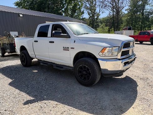 Used 2018 RAM 2500 Tradesman w/ Chrome Appearance Group AWD/4WD image 8