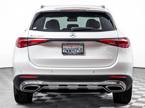 Certified 2026 Mercedes-Benz GLC 300 image 7