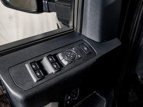 Used 2019 Ford F250 Lariat w/ Lariat Ultimate Package image 35