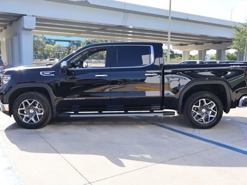 Used 2023 GMC Sierra 1500 SLT w/ SLT Premium Package AWD/4WD image 4