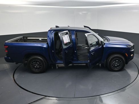 Used 2022 Nissan Frontier SV image 24