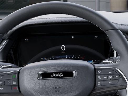 New 2026 Jeep Grand Cherokee Limited AWD/4WD image 17