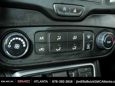 Used 2024 GMC Terrain SLE FWD image 14