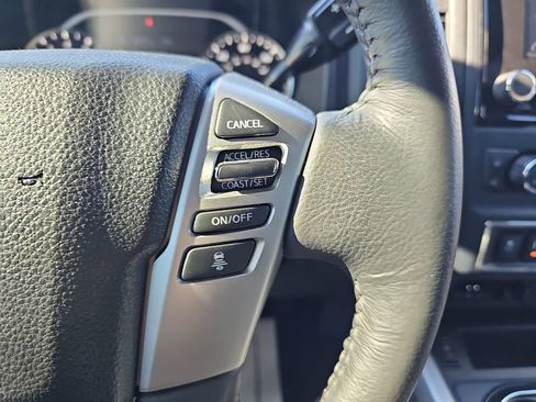 Used 2024 Nissan Titan SV w/ SV Convenience Package image 20